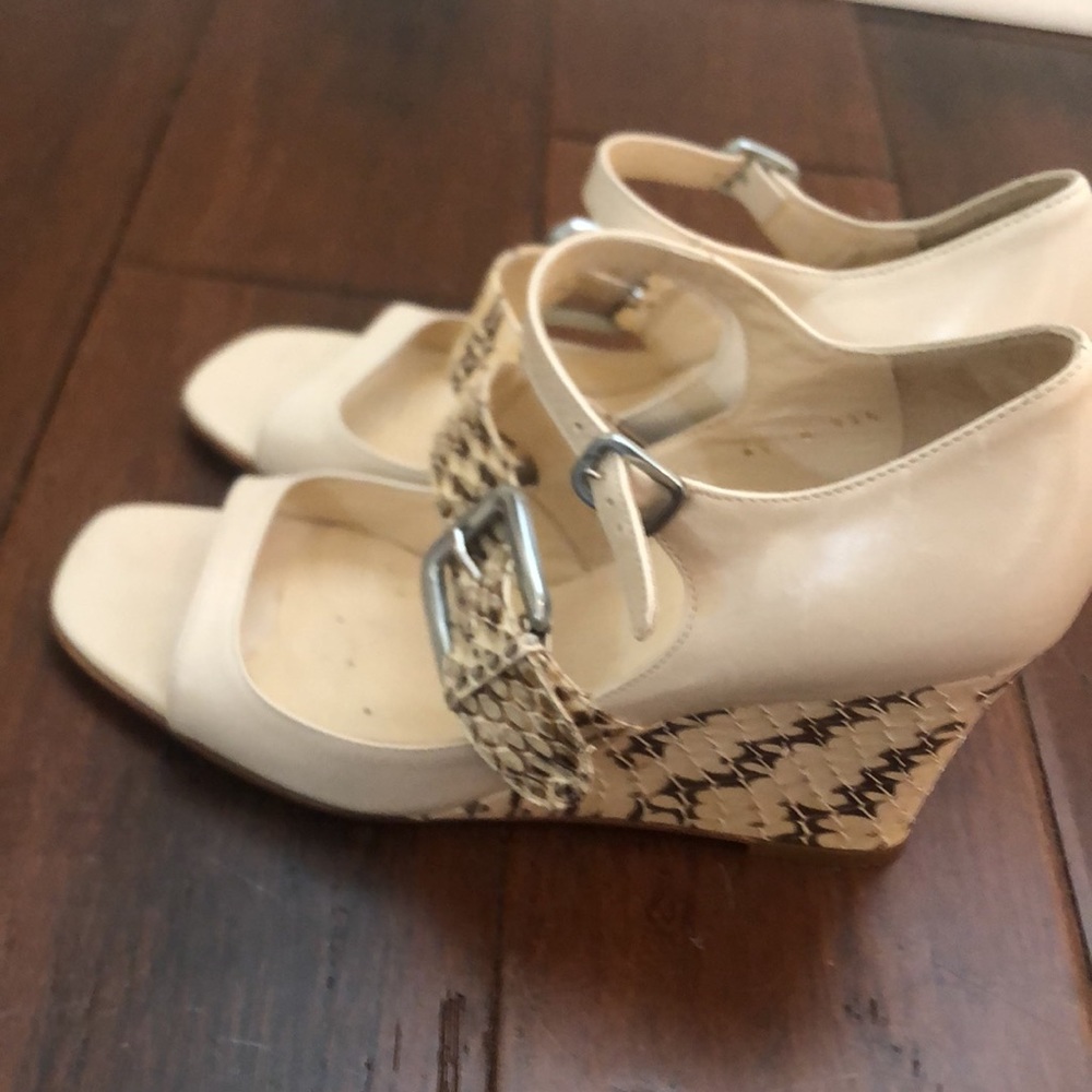 Heels - Picture 4 of 4
